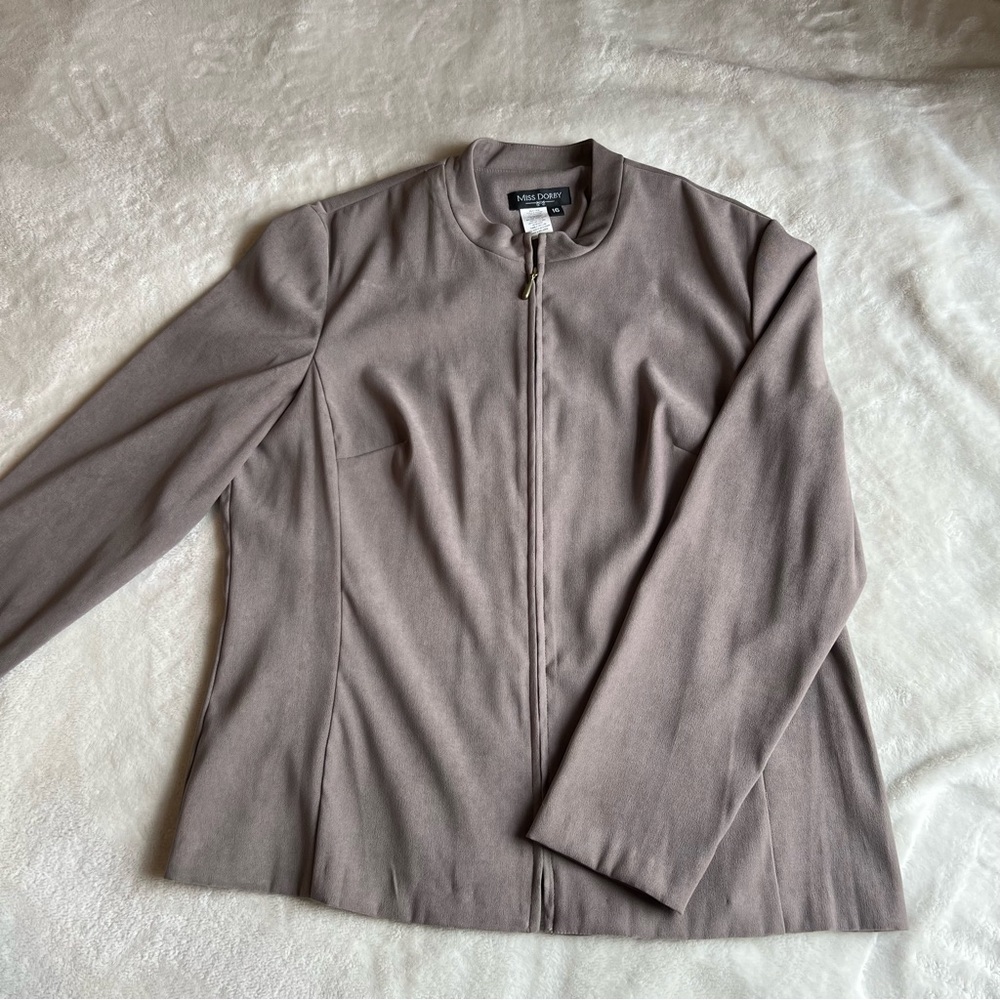Dressy suit jacket, color grey, size 16